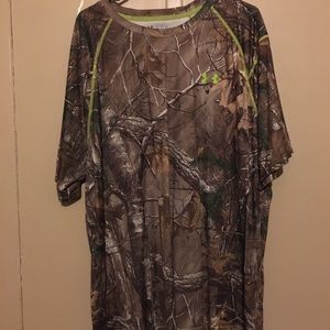 Men’s under armor shirt